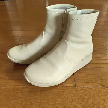 le coq sportif 르꼬끄 스포르티브 부츠 앙제 화이트