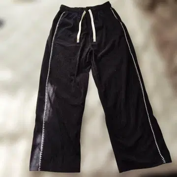 Ressaca 코듀로이 와이드 이지 팬츠 화이트 스티치 블랙