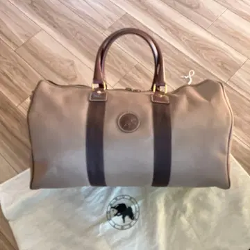 헌팅 월드 베이지 보스턴 백