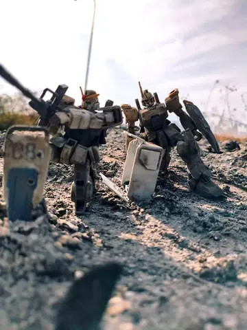 HG 건담 Ez8, 육전형 건담 웨더링 완성품 정크제품