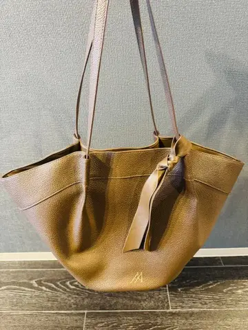 에메인 인기 토트백 브라운