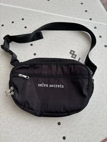 selva secreta 블랙 숄더백