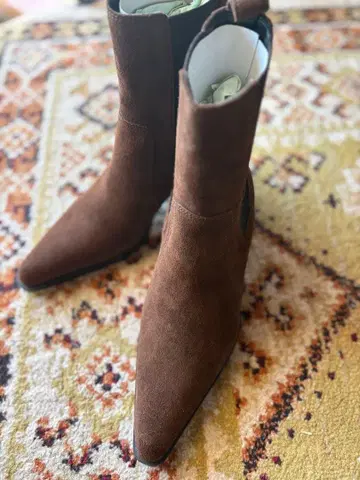ZARA 브라운 스웨이드 부츠 새상품 택 포함