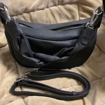 블랙 천연 가죽 숄더백 새상품급