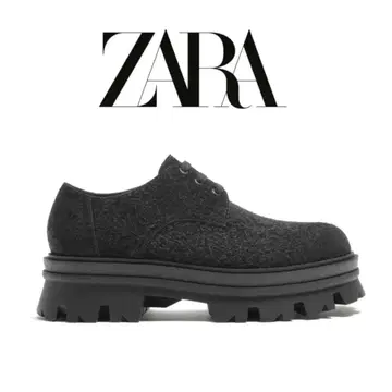 거의 미사용 [ ZARA ] 청키 가죽 신발 통굽 블랙 42