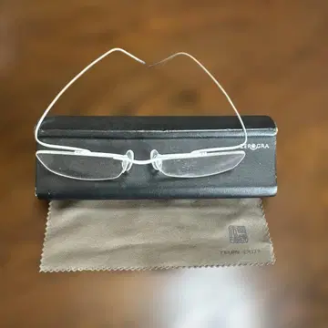 CEROGRA 무테 메탈 프레임 안경 원근양용 좌우 1.5