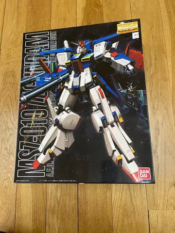 반다이 MG MSZ-010 ZZ 건담