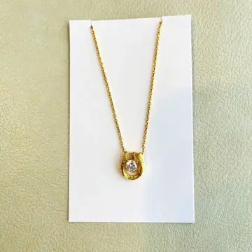 말발굽형 크리스탈 목걸이 이리에 비치 irie beach