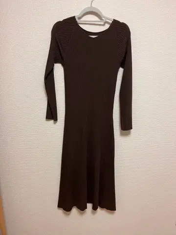 브라운 리브 긴팔 원피스