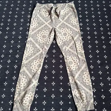 IMPERIOUS 반다나 페이즐리 무늬 30x31 서해안 조거 사루엘