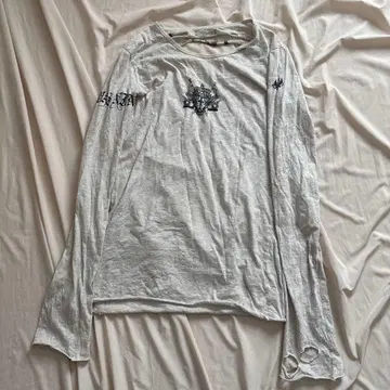 Ifsixwasnine mudmax damage pierce shirt