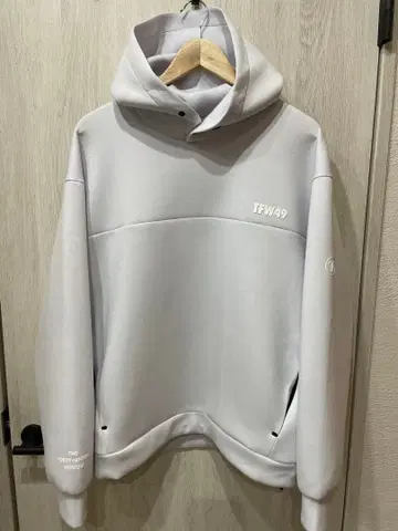 TFW49 CARDBOARD MATERIAL HOODIE 사이즈 M