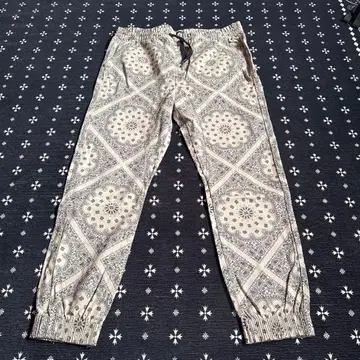 새상품 Imperious 반다나 페이즐리 무늬 38x31 서해안