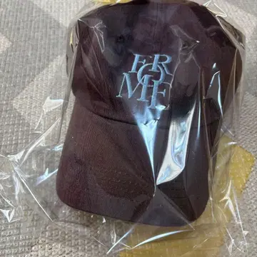 [ 미사용 새상품 ] Reurie 로고 cap