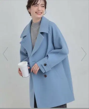 라이트 블루 코트