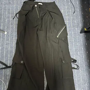 와이드 블랙 카고 팬츠