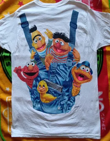 SESAME STREET 티셔츠 FRUITS OF THE LOOM