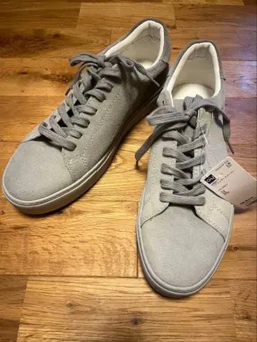 GU 리얼 가죽 그레이 스웨이드 스니커즈