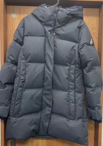 네이비 후드 부착 롱 다운 자켓