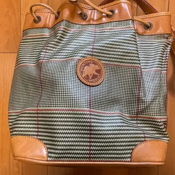 헌팅월드 숄더백