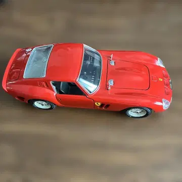 페라리 250 GTO 1/18 빨간색