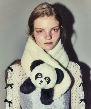 CandyStripper PEPE FUR 머플러