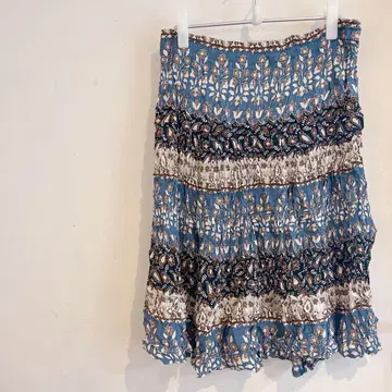 한 점뿐인 꽃무늬 플레어 스커트 [ Free ] made in ITALY