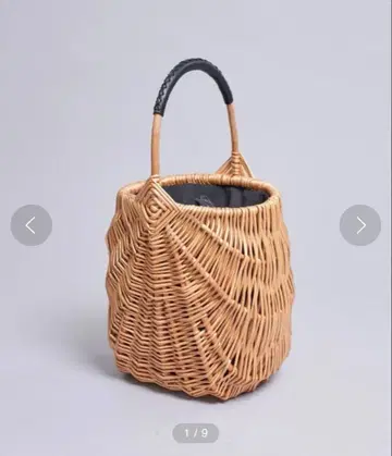 새상품급 트루 바이 마리코 오이카와 카고백