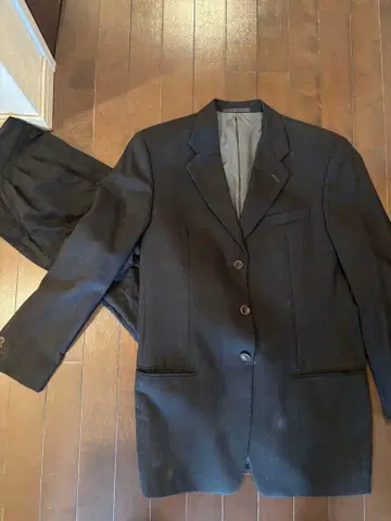 아르마니 콜레치오니 수트