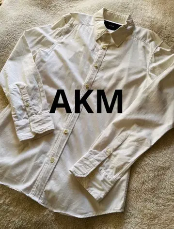 AKM 화이트 셔츠