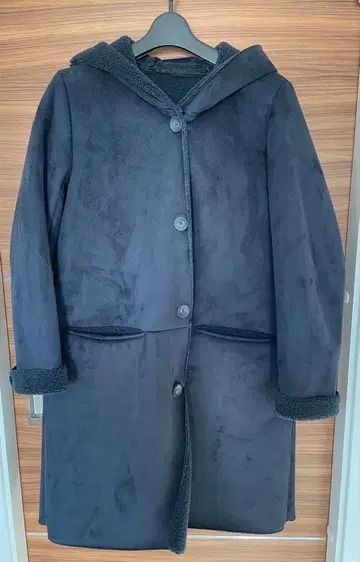 [ SIMPLICITE ] 페이크 무스탕 코트