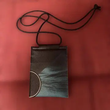 사카낙션 모바일 숄더 sakanaction 새상품급