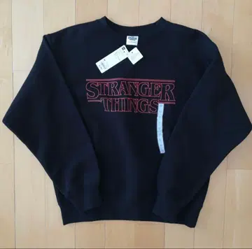 새상품 GU 기묘한 이야기 헤비 웨이트 맨투맨 풀오버 M