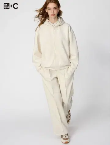 UNIQLO 맨투맨 스트레이트 팬츠 내추럴 S 사이즈