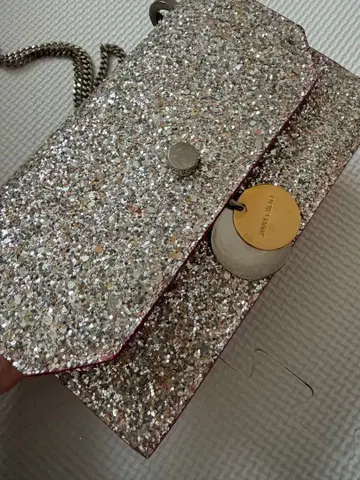 지미추 글리터 실버 숄더백