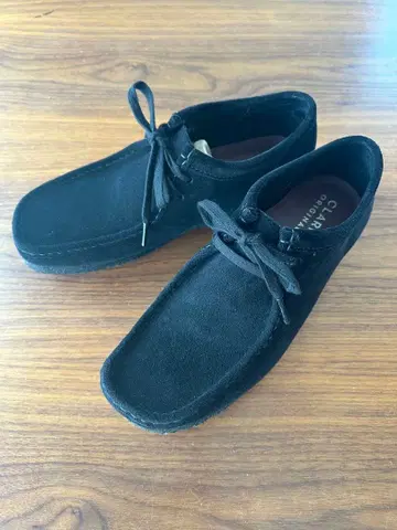 [새상품급] 클락스 오리지널 왈라비 로우컷 스웨이드 블랙