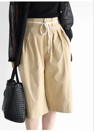 [ 미사용 새상품 ] vin 베이지 하프 팬츠 사이즈 38