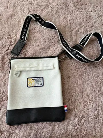 숄더백 화이트/블랙