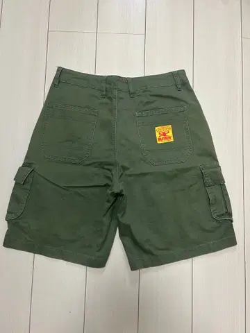 Butter 카고 숏팬츠 30 사이즈 올리브 그린