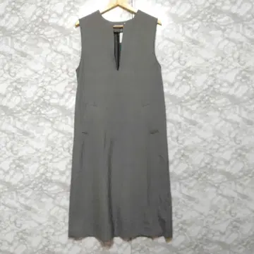 AfternoonTea 롱 원피스 슬리브리스 하운드투스 V넥