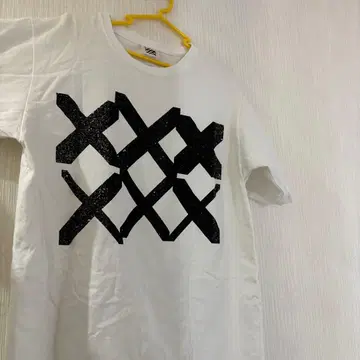 SixTONES Laugh 'xxxxxx' 반팔 티셔츠