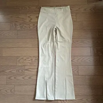 alo 아로요가 플레어 팬츠 요가 레깅스 S 크림색 슬릿 포함