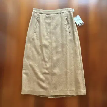 HUMAN WOMAN 베이지 타이트 스커트