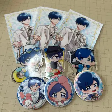 이레이스 이프 아크릴 키링과 캔뱃지