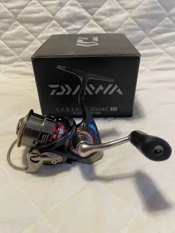 다이와 CERTATE 2004C 스피닝 릴
