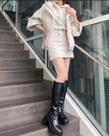 Chico 아이보리 후드 부착 오버 사이즈 후드티