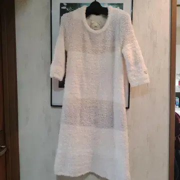 젤라피케 화이트 복슬복슬 룸웨어