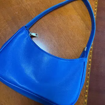 파란색 합성 피혁 핸드백