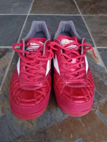 모렐리아 사라 JAPAN TF (레드/27.0) 풋살화