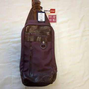 판포 쿠라시키 바이러스&가이거 바디백 사선 가케